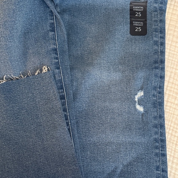 J. Crew Women's Light Blue Ankle Jeans With Raw Hem and Light Distressing - Picture 5 of 9